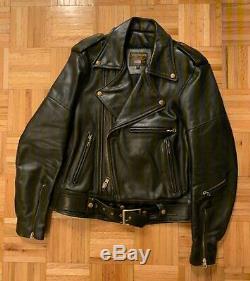 100% authentic Vanson black leather jacket, size M, mint condition