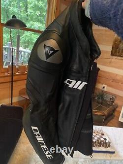 Dainese Racing 3 Perf. Leather Motorcycle Jacket Size 48 Short