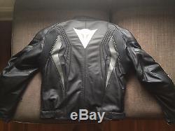 Dainese Veloce Leather Motorcycle Jacket Size 56