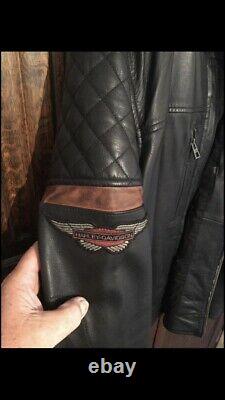 Genuine Harley Davidson Leather Motorcycle Jacket, Large, Hardly Used, Cruiser