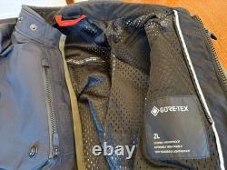 Gore-Tex Motorcycle Jacket Rev'It Trench GTX XL. Barely Used. Excellent Cond