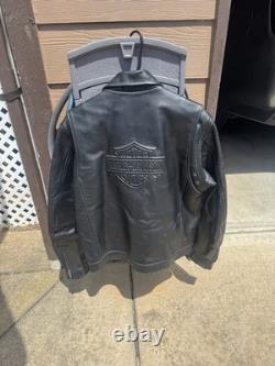 Harley-Davidson Black Leather Jacket Embossed Back Logo Quilted Lining Size M