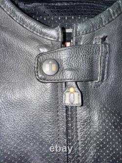 ICON Overlord Men's M Black Leather/Textile Foam Back Armor Motorcycle Jacket