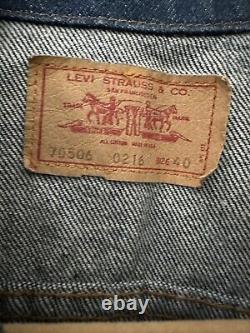 LEVIS Denim Jean Trucker Jacket Vintage Sz 40 Red Tag 70506 0216 Made in USA EUC