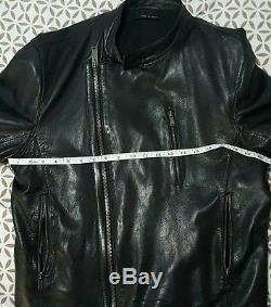 Mens modern GUCCI black italian calf leather biker jacket, sz 50/med excellent