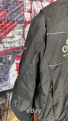 Pre-owned in good overall condition. Normal wear consistent with age and use. No