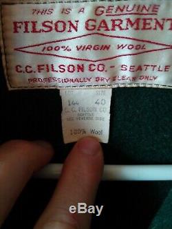 Vintage Green Wool C. C. Filson Cruiser Hunting Jacket Coat Size 40 Mackinaw
