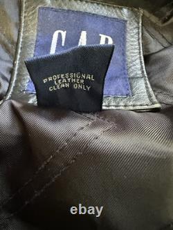 Vtg GAP Mens Black Leather Bomber Jacket Medium M Heavy Weight Quilted Lining