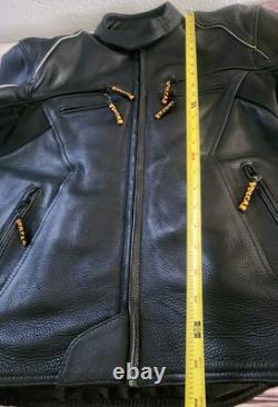 Vulcan Motorcycle Jacket Mens L Black Leather made with KEVLAR Protective Armour